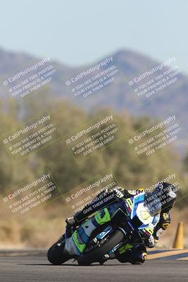 media/Oct-30-2025-Racers Edge (Thu) [[dabbdaf680]]/2-A Group/Session 5 (Turn 7)/